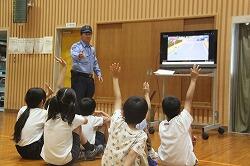 R８悪石島学園職員-08.06.16交通安全教室-78618575100.jpg