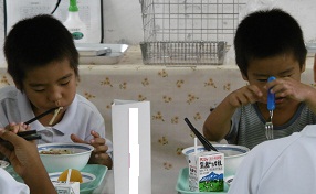 ふれあい給食会1002 ブログ用３.jpg