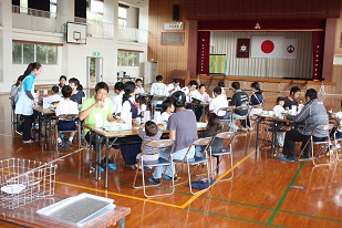 ふれあい給食2014　会食.jpg