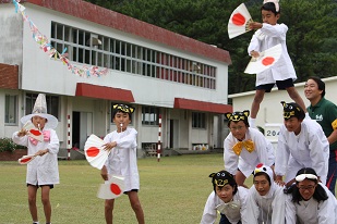 運動会1011 ブログ用　白組応援２.jpg