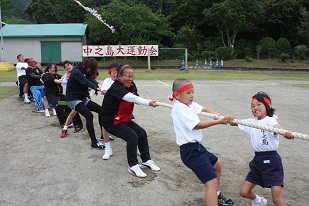 運動会1011 ブログ用　綱引き３.jpg